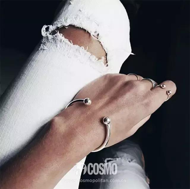 镯子开了预示什么,镯子开了