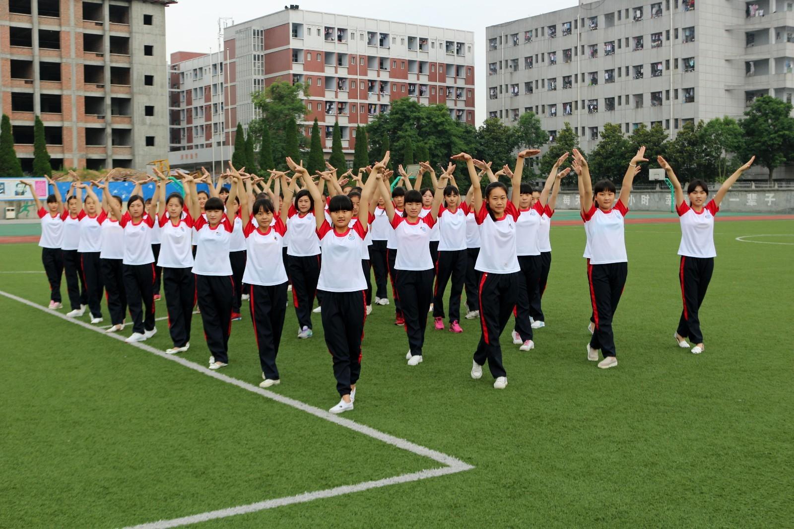 三年的蜕变,三年蝶变纪录片