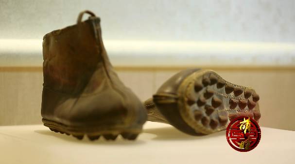 英国爸爸教中国混血儿英语,英国爸爸教混血儿子原视频