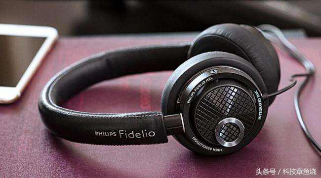 高考最后一个月买耳机,飞利浦耳机和漫步者耳机