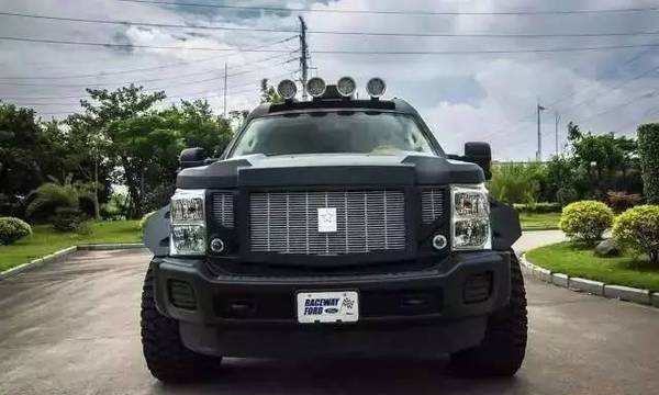 30万suv硬汉,300多万的硬派suv