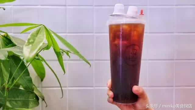 西南第一家吐司专门店，一出炉10分钟抢光！