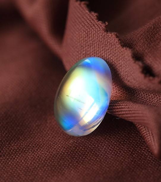 月光石海珍珠,月光石解读