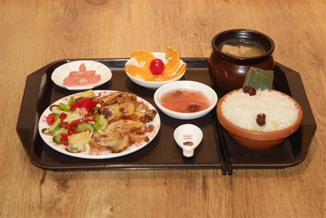 瓦罐中式快餐新模式,瓦罐中式快餐