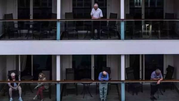 摄影大师的黑白街头摄影作品,30张街头摄影精选