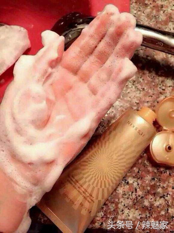 伊思蜗牛洗面奶价格,伊思晶钻蜗牛洗面奶适用什么肌肤