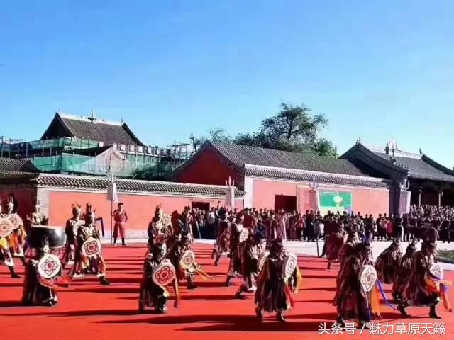 蒙古习俗《一年一度蒙古族盛大的祭祀敖包》很隆重又精彩
