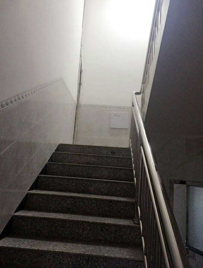 晒晒我家农村自建房，内部装修简单，被表姐嘲笑：驴粪蛋表面光