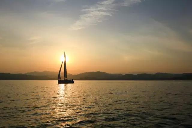 初夏阳光下太平湖沐心酒店风景,太平湖旅游攻略酒店