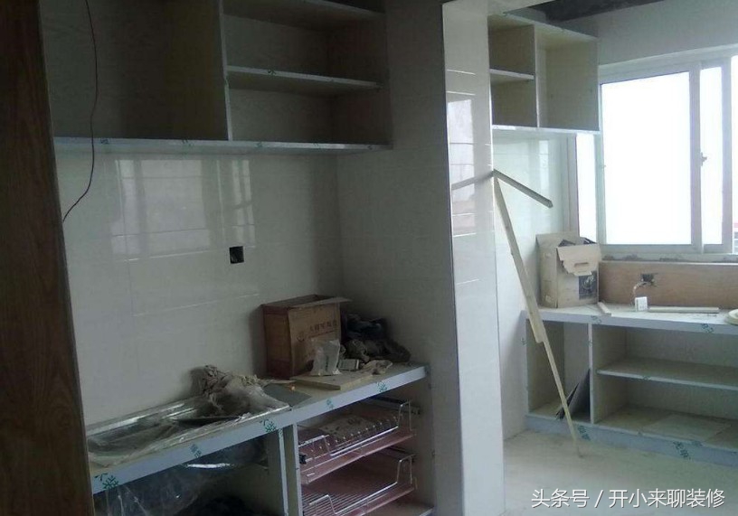 买二手房厨房改造还需要看日子吗,二手房厨房不用砸地砖改造翻新