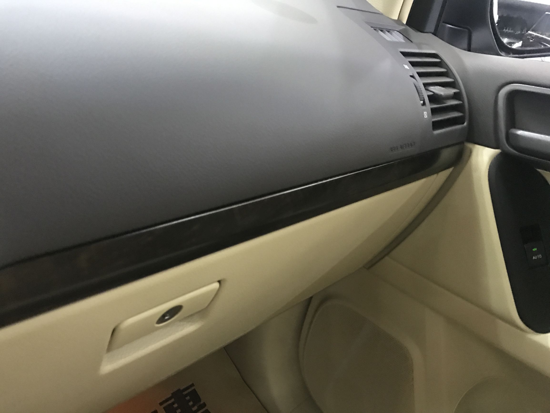 18年顶配限量版酷路泽熏黑大灯,19款丰田霸道顶配限量版