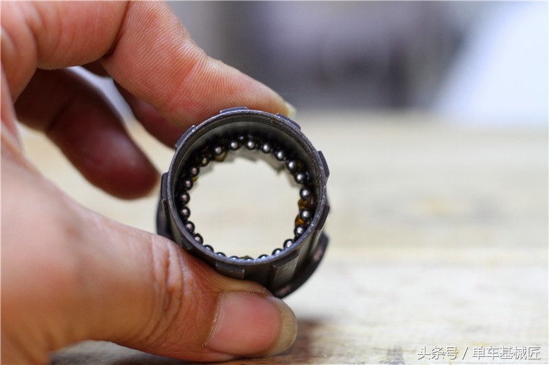 花鼓轴承拆卸技巧,拆滚珠花鼓需什么工具