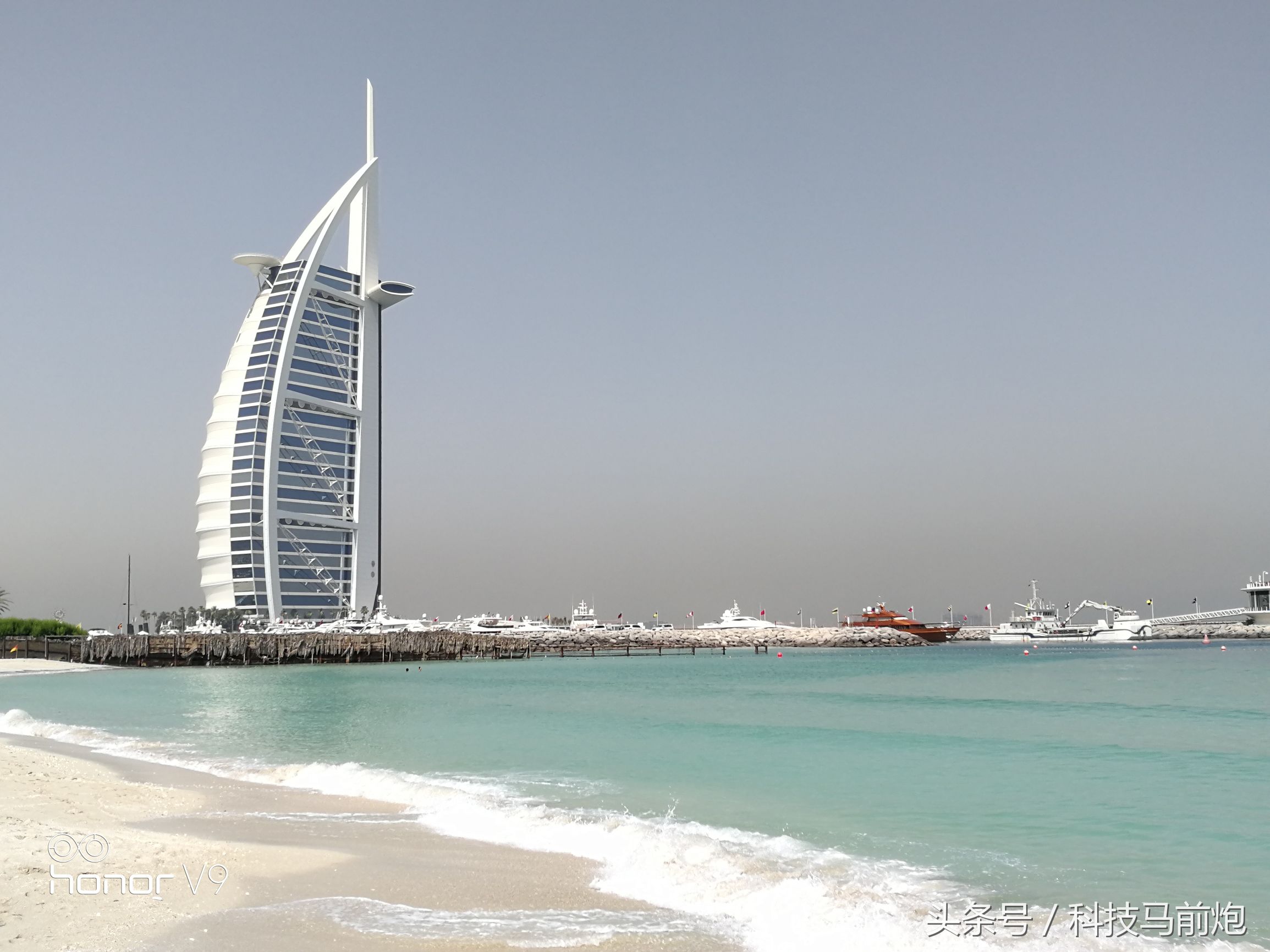 见证沙漠奇迹之美，带着荣耀V9开启迪拜奇遇记