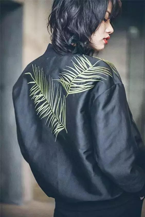 衣服破了个小洞怎么补无痕迹,衣服破了一个特别小的洞