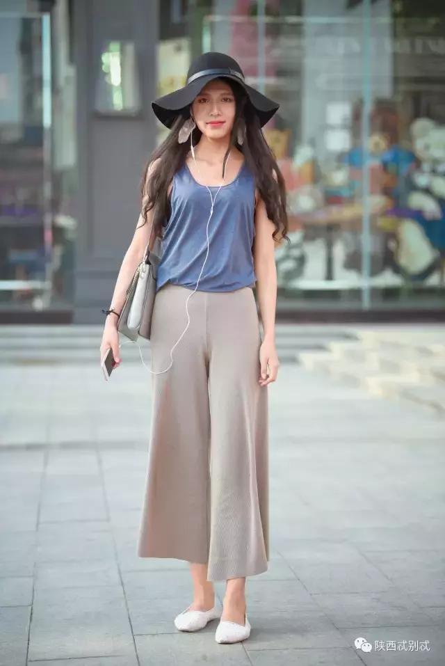 偶遇美女西安,偶遇红衣美少女