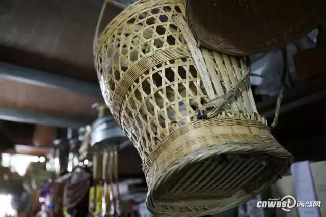 想去竹芭市买个竹子编的电壶壳，但不知道在哪买瓶胆