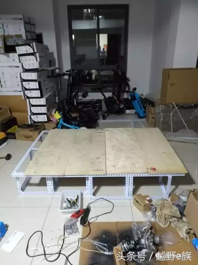 沈阳微面改床车,微面小床车组装全过程