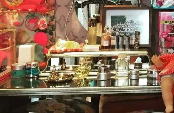 身为《欢乐颂》五美带货王，曲妖精的化妆台怎能错过