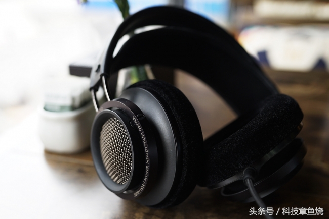 高考最后一个月买耳机,飞利浦耳机和漫步者耳机