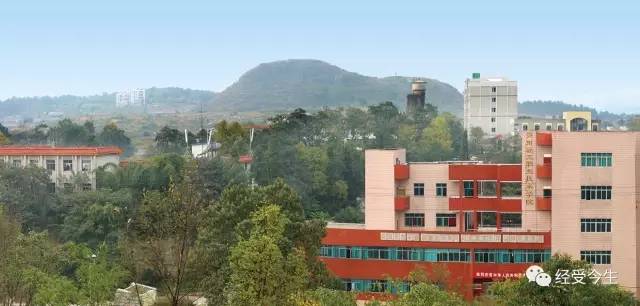 龙洞堡的二轻校,彭天朗