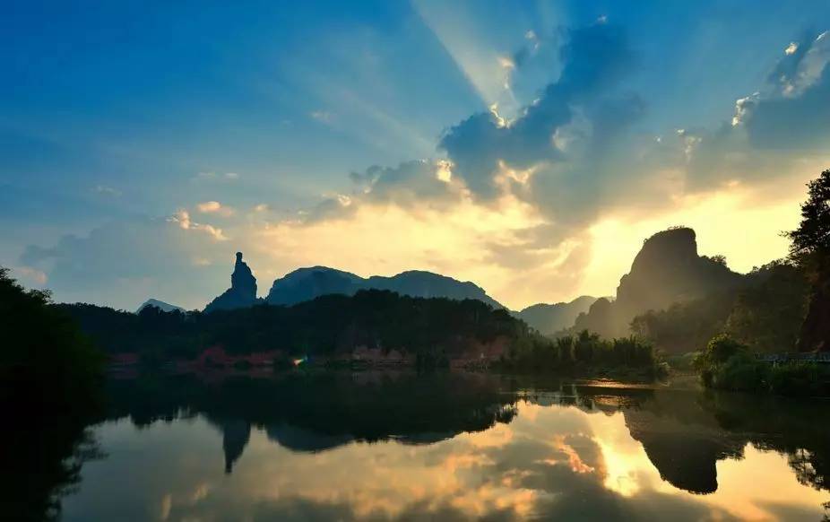 广东丹霞山19.9门票,丹霞山门票韶关市民免票