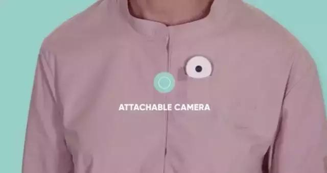 迎面走来一个大美女,想偷*拍偷**张照片装个逼,咋办?