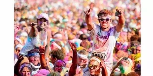 拉里·伯德之后美国白人球星几乎绝迹，乔丹一手遮天，征服所有黑人白人球迷