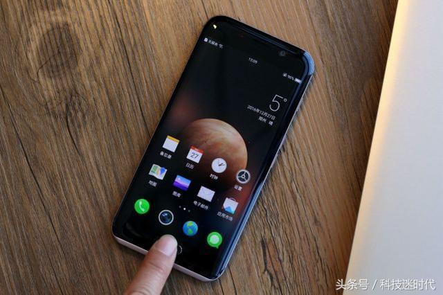 华为曲面屏手机膜黑科技,华为手机曲屏有没有必要贴钢化膜