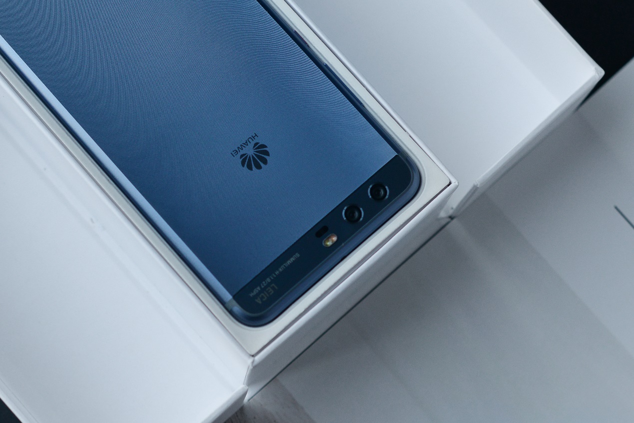 手机有特色的主题,手感最好的华为手机p10