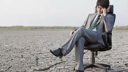 坐着喜欢抖脚是怎么回事,喜欢抖脚的人是病态吗