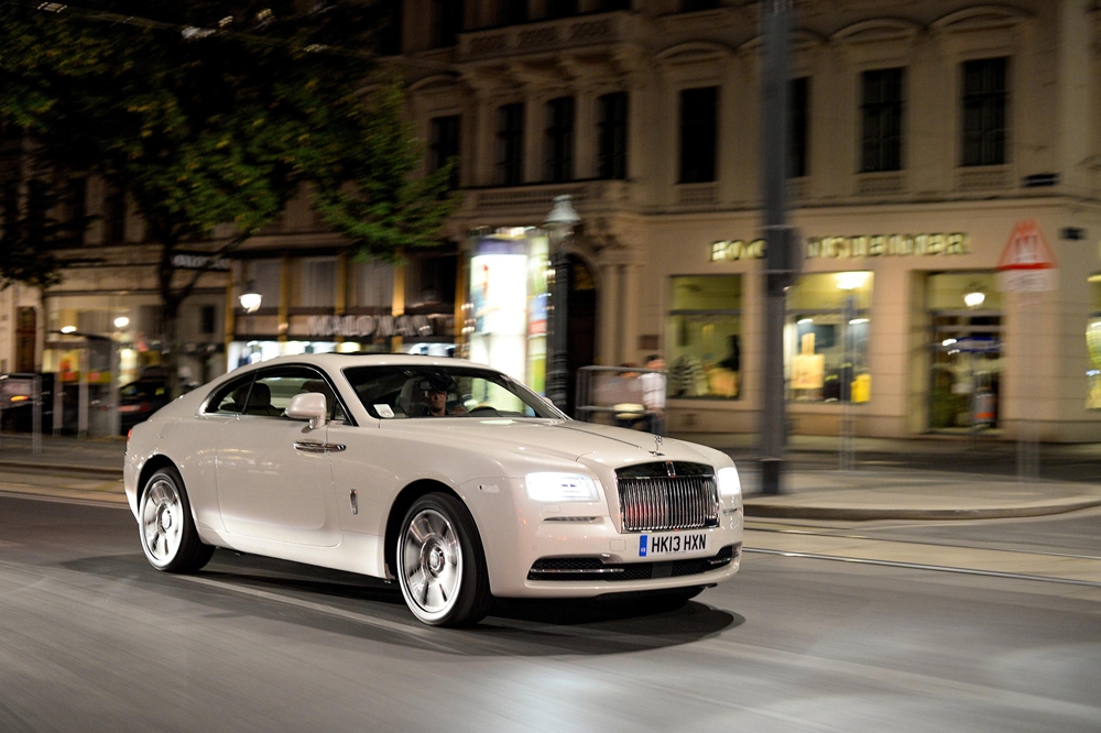 你的年薪适合开多少钱的车,每个月8万工资开什么车