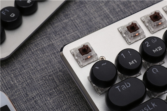 腹灵GT104S二代机键盘圆形键帽，手感一样的好