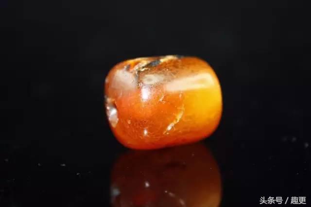 蜜蜡摔断,蜜蜡摔成两半怎么修复深圳