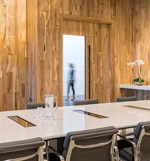 把办公室装修成咖啡店,高级感100平米办公室设计效果