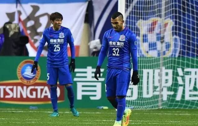 申花登巴巴断腿事件,上海申花登巴巴骨折休息了多久