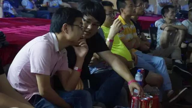 欧冠夺冠呐喊,欧冠赛场现场呐喊