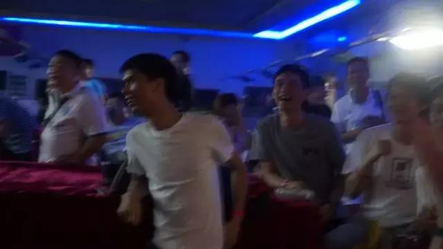 欧冠夺冠呐喊,欧冠赛场现场呐喊