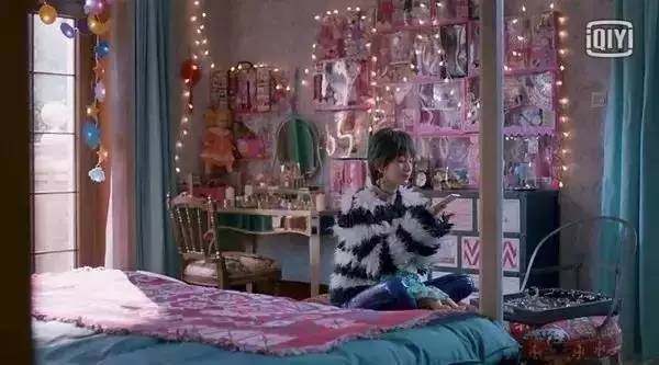 身为《欢乐颂》五美带货王，曲妖精的化妆台怎能错过