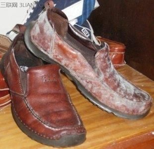 皮鞋穿久了发臭如何补救,皮鞋存放怎么防止发霉发臭发干