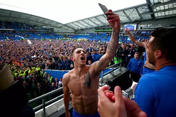 布莱顿欢迎麦卡利斯特,布莱顿欢迎世界杯夺冠