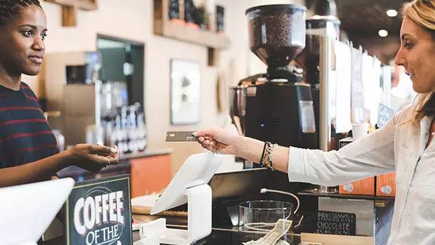 这张黑卡，为你“虚胖”的钱包操碎了心