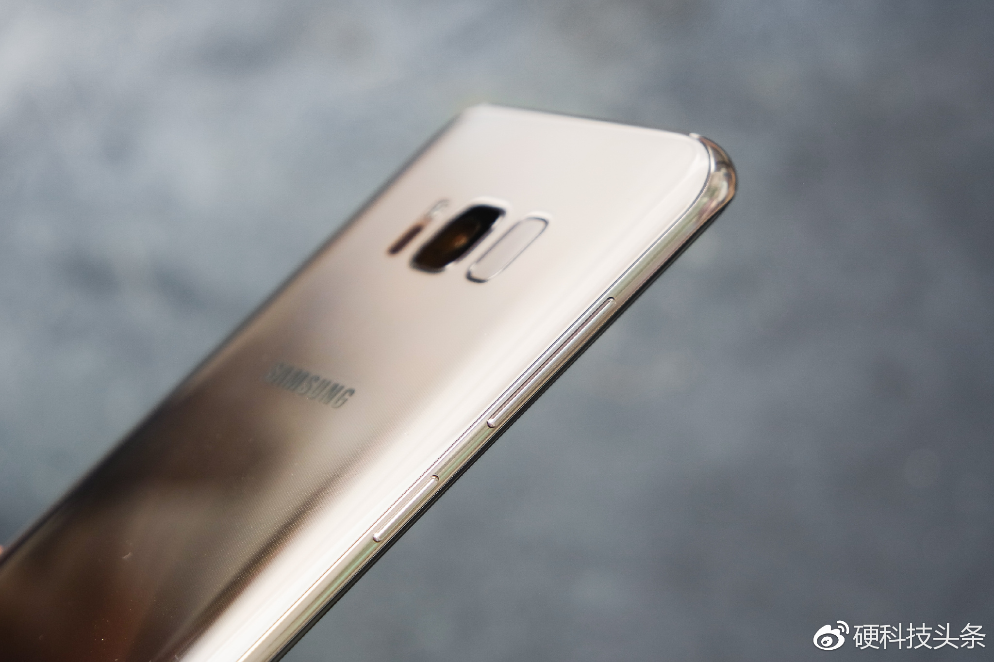 安卓阵营vs苹果阵营,盖乐世s跟三星s7对比