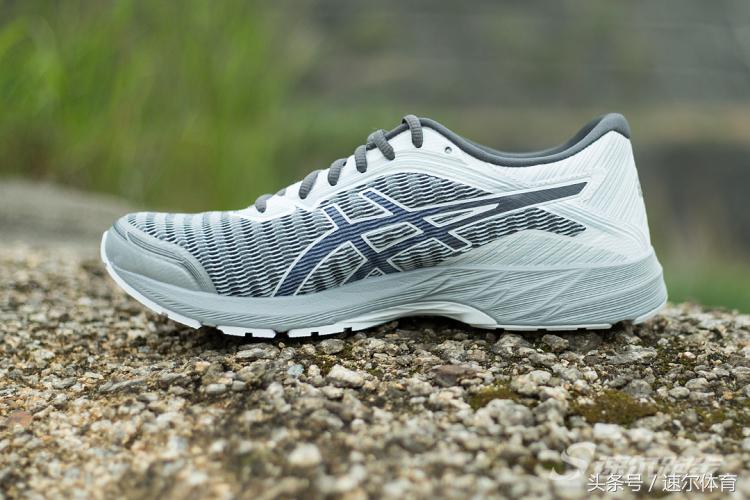 怎样选合适的asics跑鞋,asics亚瑟士最好的跑鞋