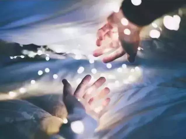 适合发朋友圈的短句经典语录,十大适合发朋友圈的经典句子