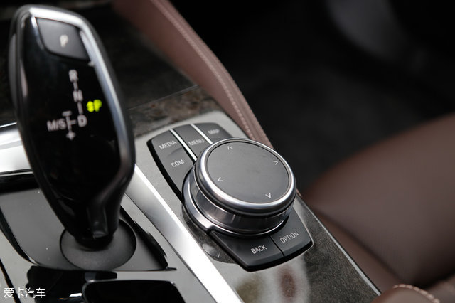 宝马530li尊享m运动版测试,宝马530lixdrive豪华版试驾