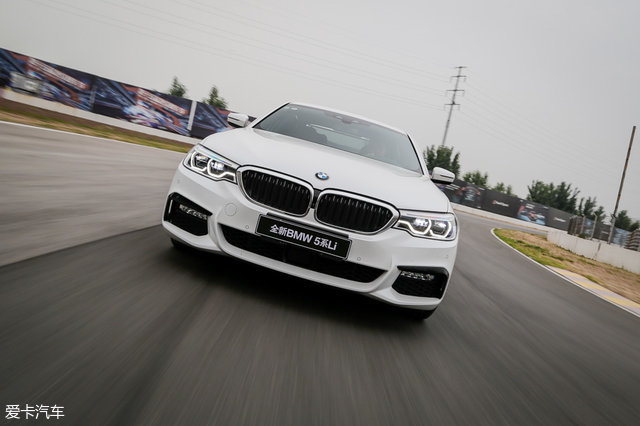 宝马530li尊享m运动版测试,宝马530lixdrive豪华版试驾