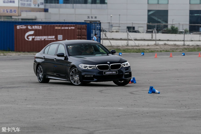 宝马530li尊享m运动版测试,宝马530lixdrive豪华版试驾