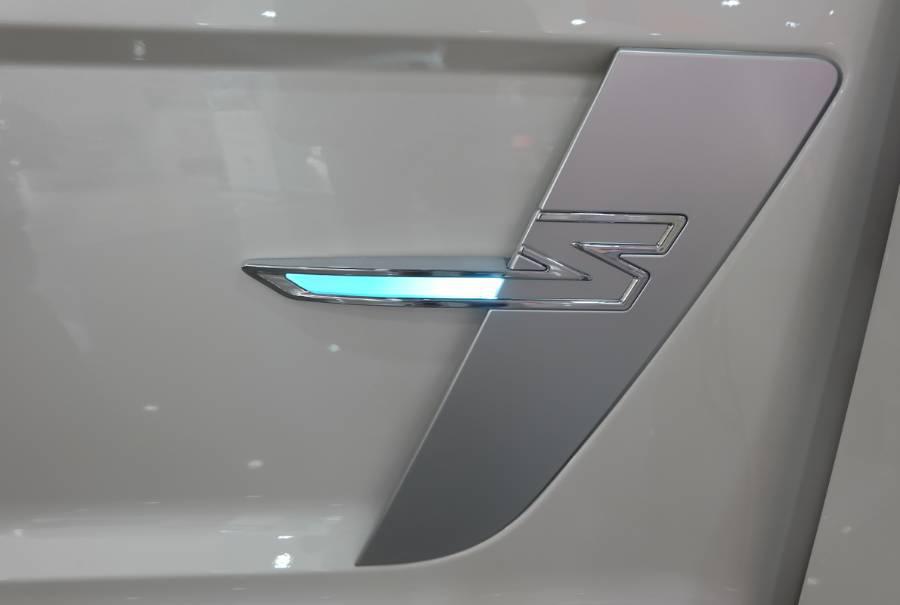 2017年众泰t700顶配评测,众泰t700是什么发动机