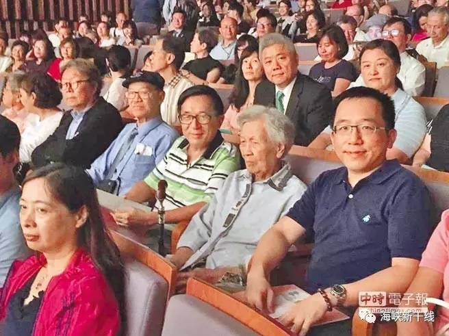 蔡英文跌倒，陈水扁吃饱？