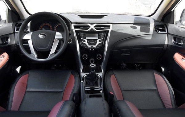 比亚迪e3和瑞虎e怎么选,比亚迪和奇瑞新能源5-6万怎么选